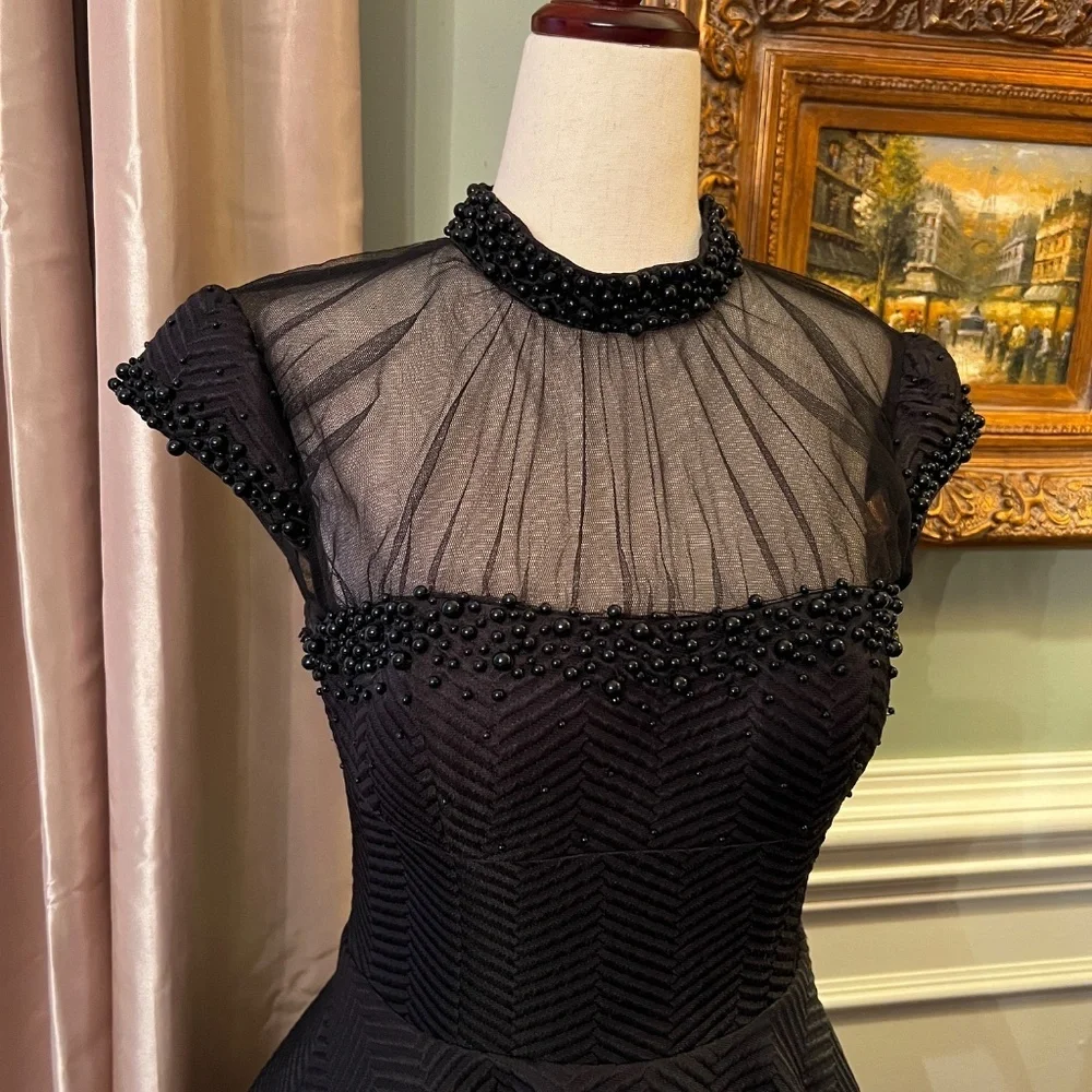 EUC Mac Duggal Beaded Black Fit & Flare Short Cocktail Party Dress Size 6